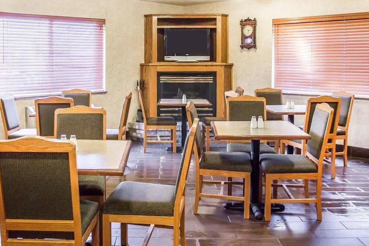 Quality Inn & Suites Sturgeon Bay Exterior foto