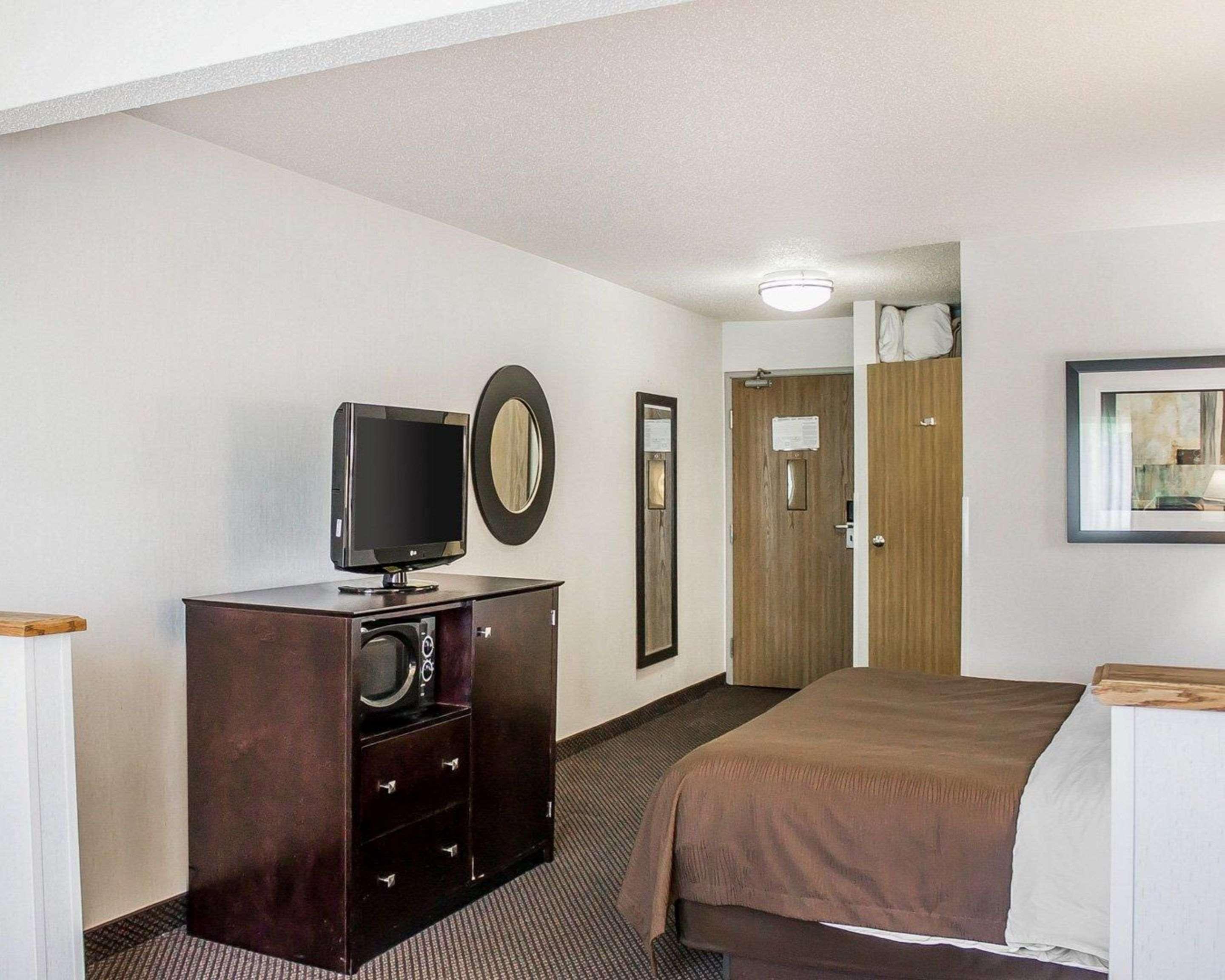 Quality Inn & Suites Sturgeon Bay Exterior foto