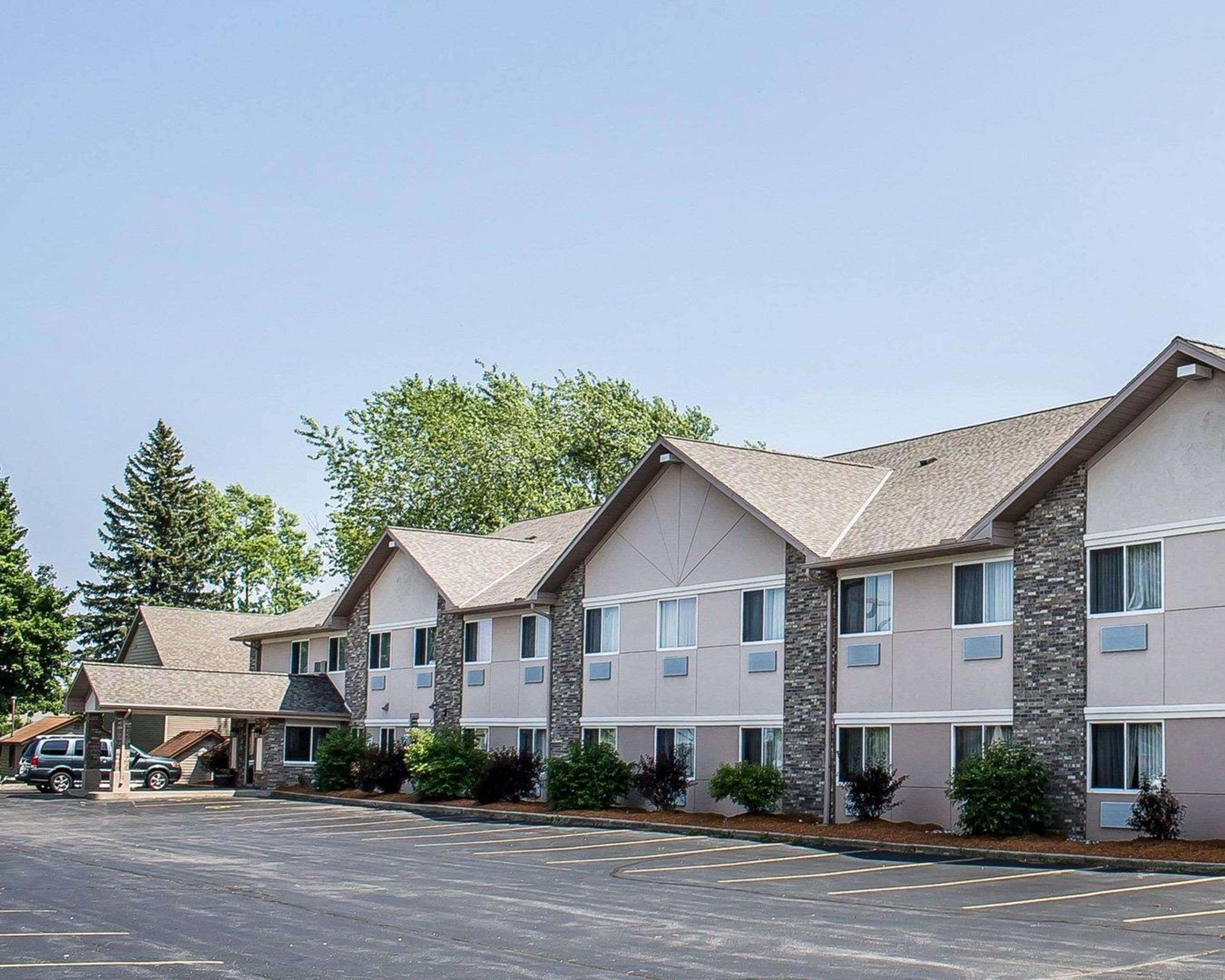 Quality Inn & Suites Sturgeon Bay Exterior foto